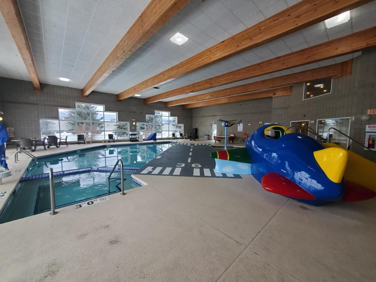 Cobblestone Suites - Oshkosh Exteriör bild