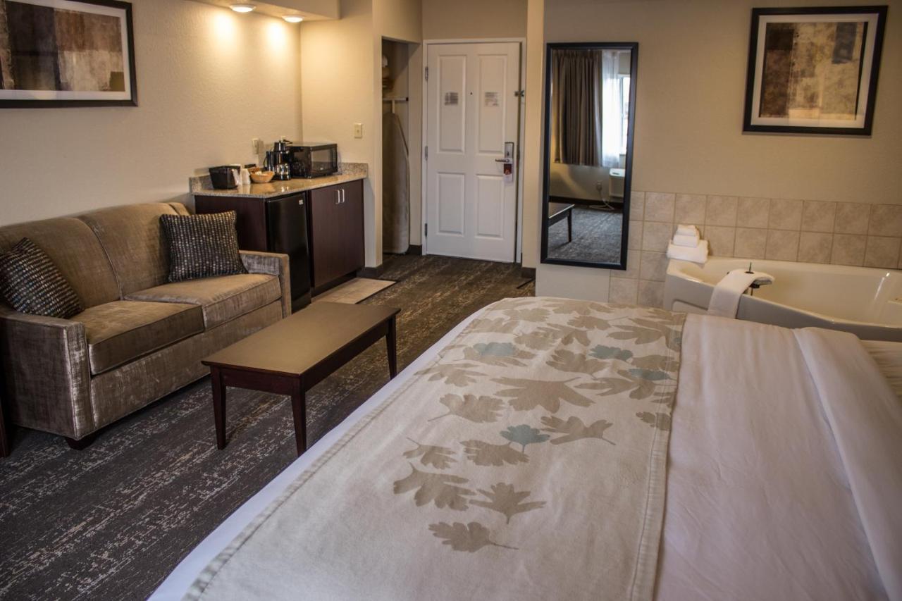 Cobblestone Suites - Oshkosh Exteriör bild