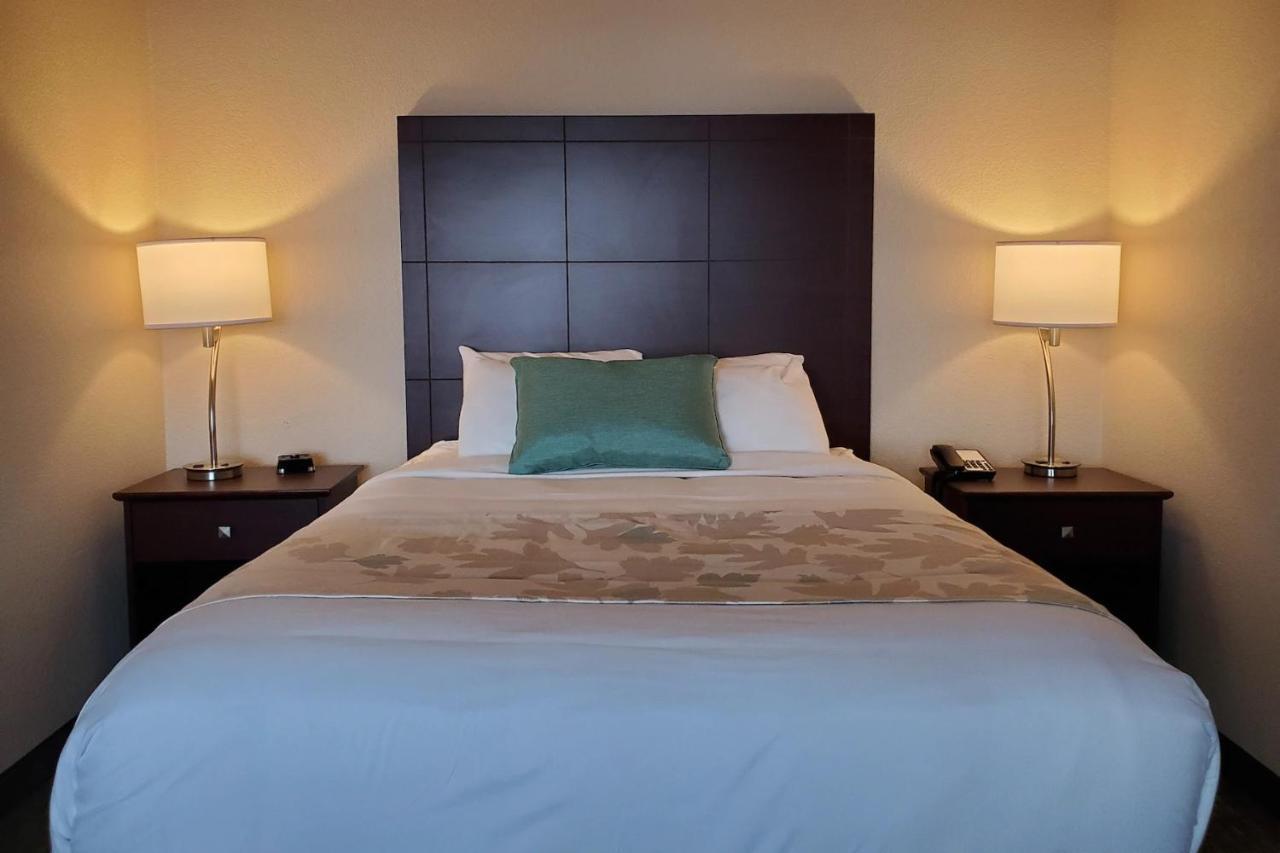Cobblestone Suites - Oshkosh Exteriör bild