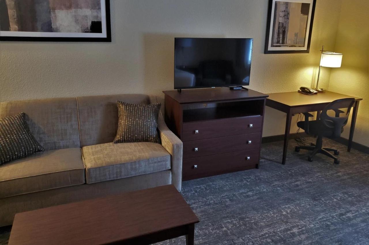Cobblestone Suites - Oshkosh Exteriör bild