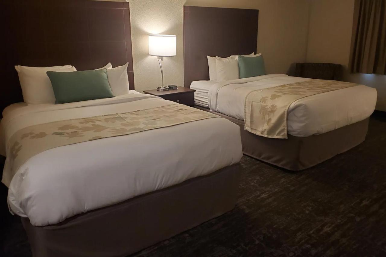 Cobblestone Suites - Oshkosh Exteriör bild