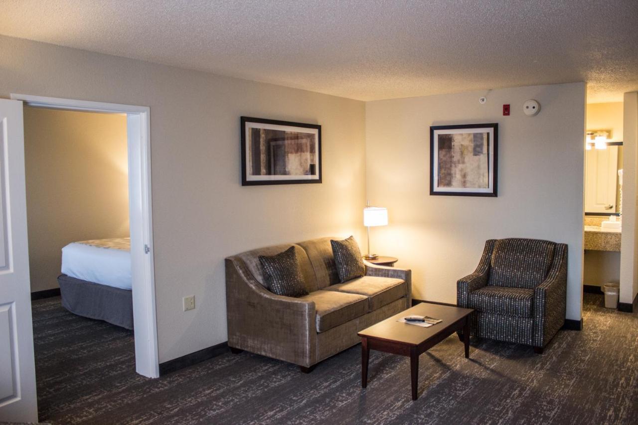 Cobblestone Suites - Oshkosh Exteriör bild