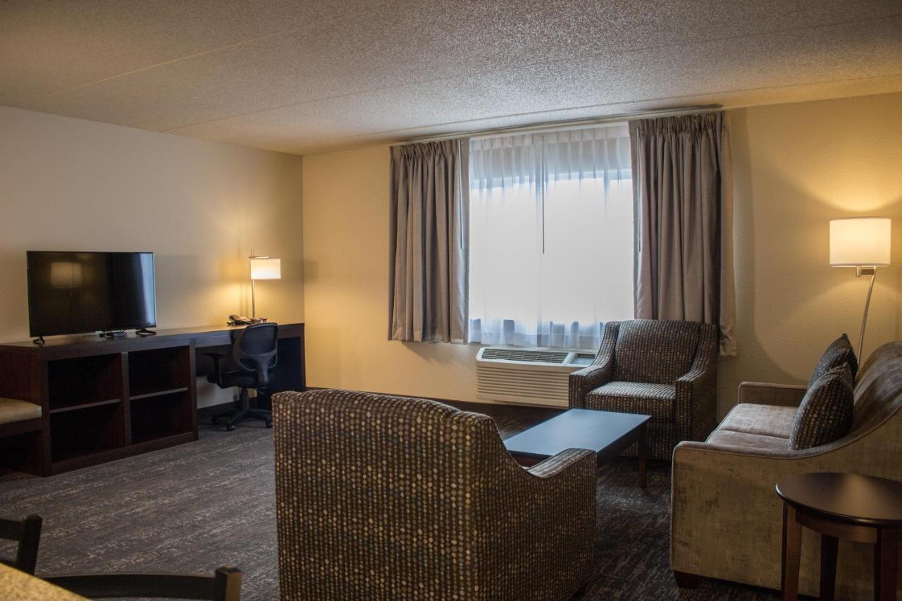 Cobblestone Suites - Oshkosh Exteriör bild